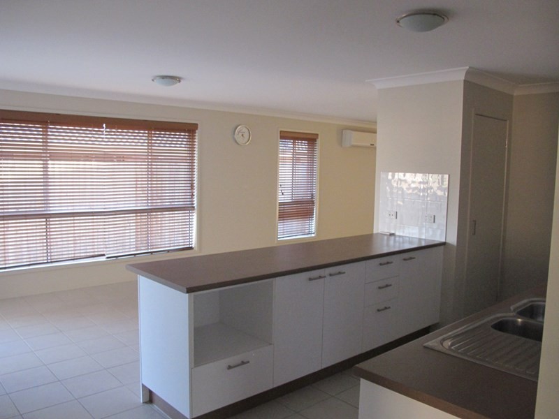 59 Valentine Circuit, Augustine Heights QLD 4300