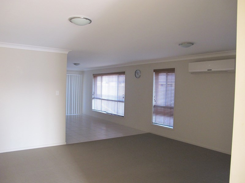 59 Valentine Circuit, Augustine Heights QLD 4300