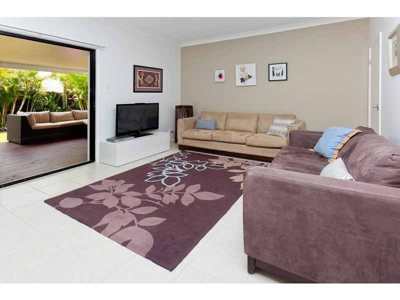 6 Fort Close, Springfield Lakes QLD 4300