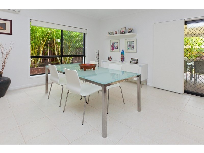 6 Fort Close, Springfield Lakes QLD 4300
