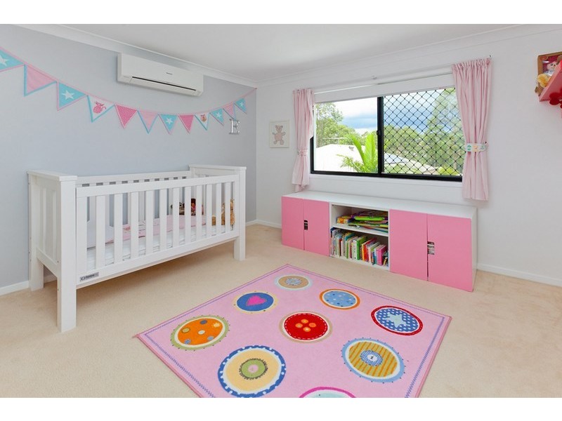 6 Fort Close, Springfield Lakes QLD 4300