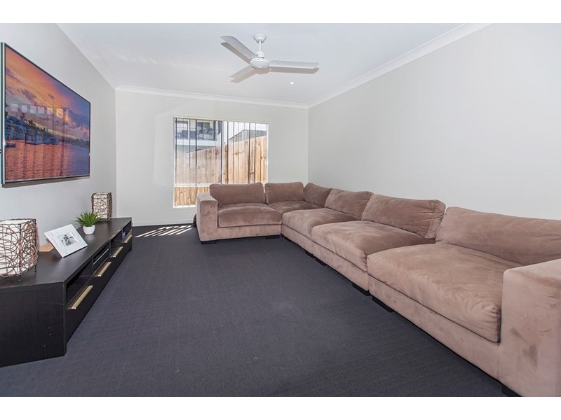 27 Laguna Crescent, Springfield Lakes QLD 4300