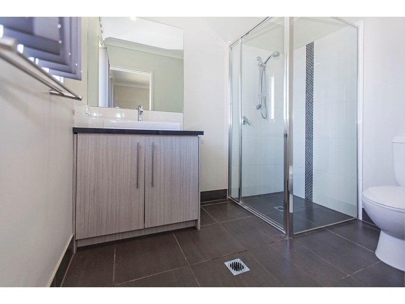 27 Laguna Crescent, Springfield Lakes QLD 4300