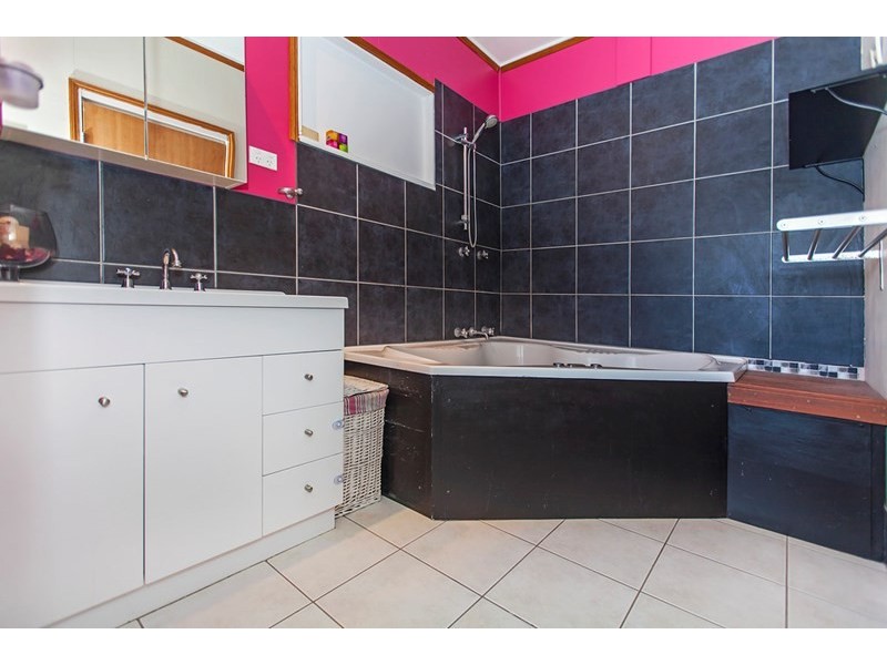 3 Stella Street, Camira QLD 4300