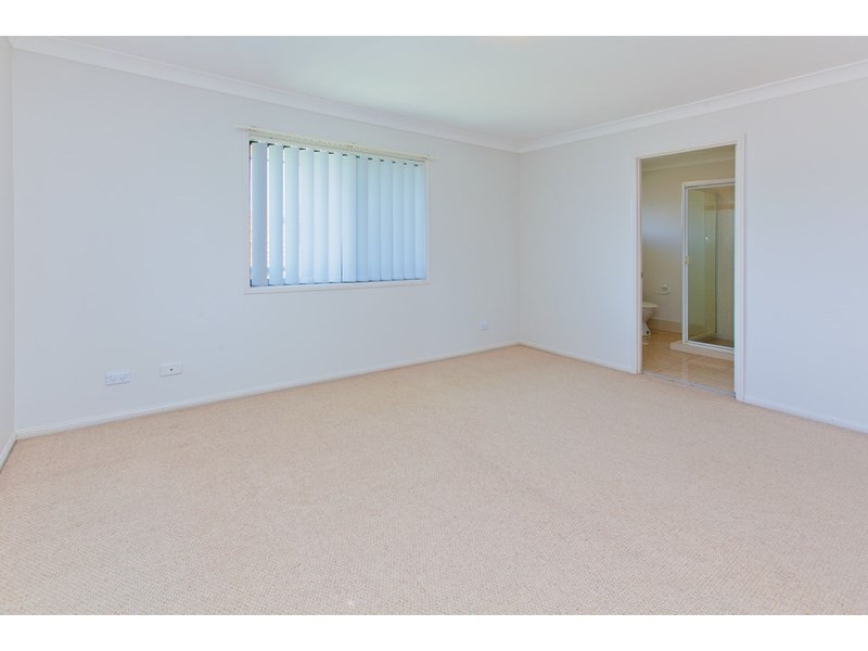 101 Lakeside Avenue, Springfield Lakes QLD 4300