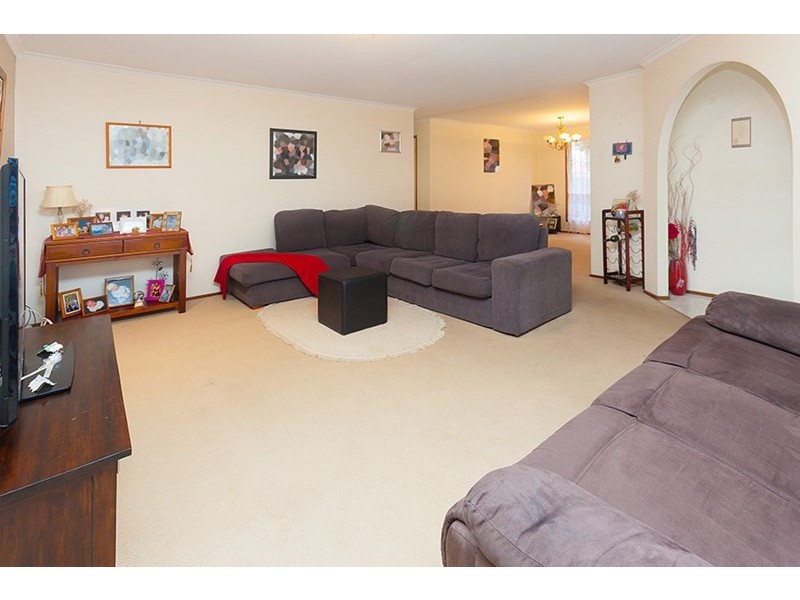 11 Alicia Court, Camira QLD 4300