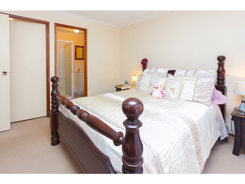 11 Alicia Court, Camira QLD 4300