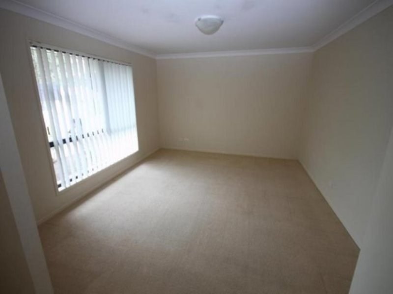 6 Somerwil Crescent, Bellbird Park QLD 4300