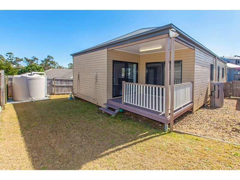 7 Park Edge Drive, Springfield Lakes QLD 4300