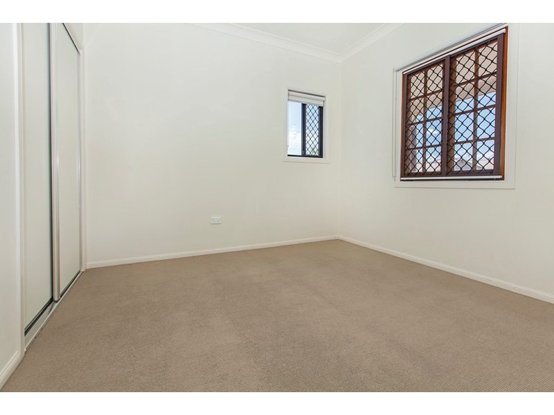 7 Park Edge Drive, Springfield Lakes QLD 4300