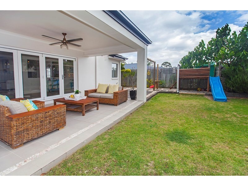 285 Lakeside Avenue, Springfield Lakes QLD 4300