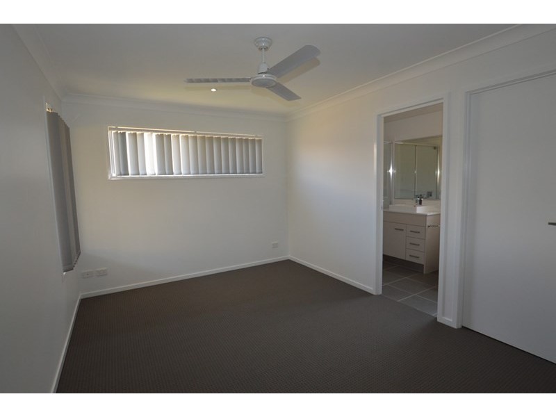 6 Edmund Close, Springfield Lakes QLD 4300