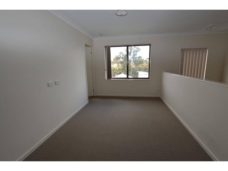 9 Lakeview Place, Springfield Lakes QLD 4300