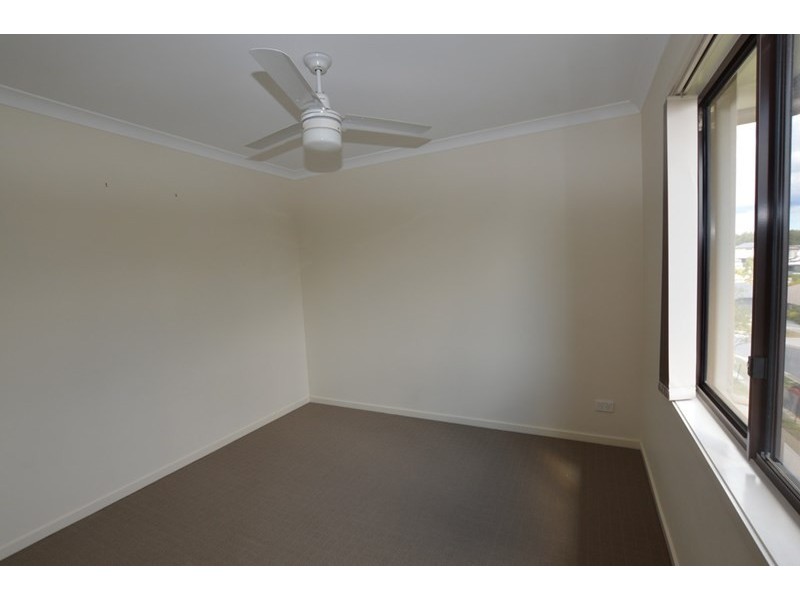 9 Lakeview Place, Springfield Lakes QLD 4300