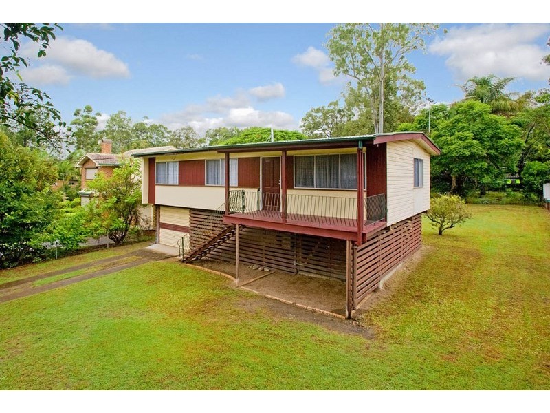 5 Addison Road, Camira QLD 4300