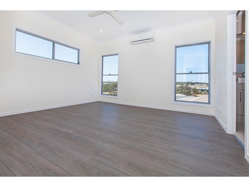 2/ 56 Serene Crescent, Springfield Lakes QLD 4300