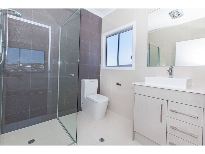 2/ 56 Serene Crescent, Springfield Lakes QLD 4300