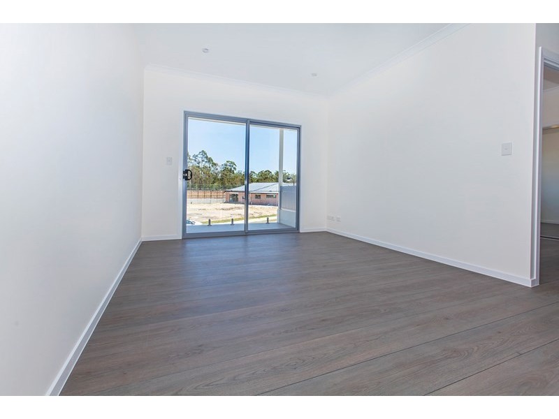 2/ 56 Serene Crescent, Springfield Lakes QLD 4300