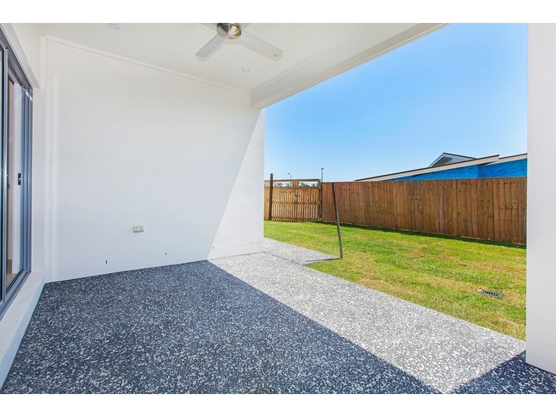 2/ 56 Serene Crescent, Springfield Lakes QLD 4300
