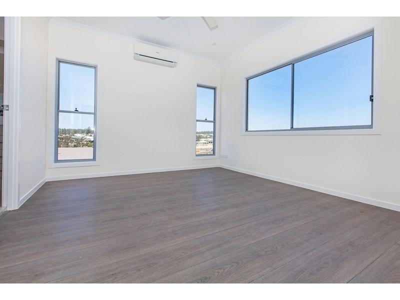 2/ 56 Serene Crescent, Springfield Lakes QLD 4300