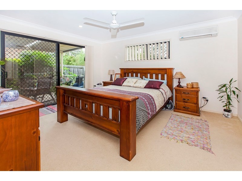 10 Berkshire Place, Springfield Lakes QLD 4300