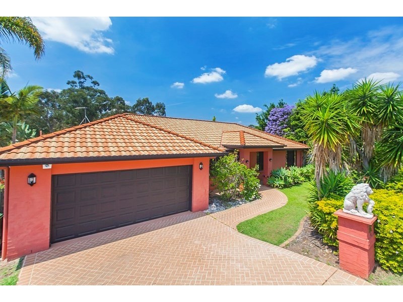 1 Meadowwood Court, Springfield QLD 4300