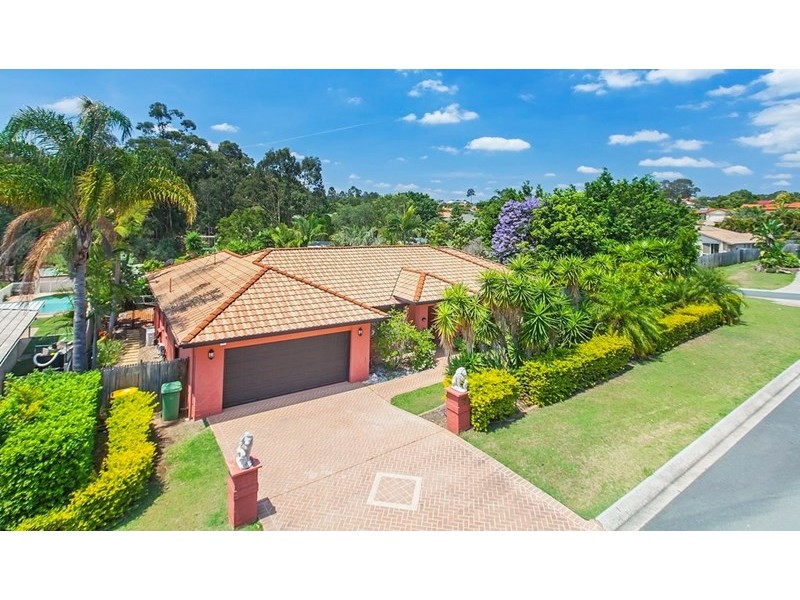 1 Meadowwood Court, Springfield QLD 4300