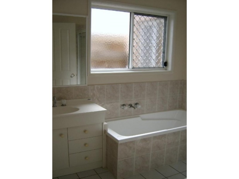 90 Centennial Way, Forest Lake QLD 4078