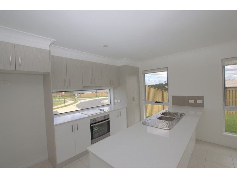 2 Gelu Court, Springfield Lakes QLD 4300