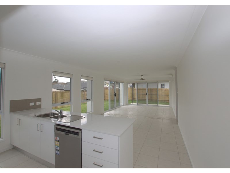 2 Gelu Court, Springfield Lakes QLD 4300