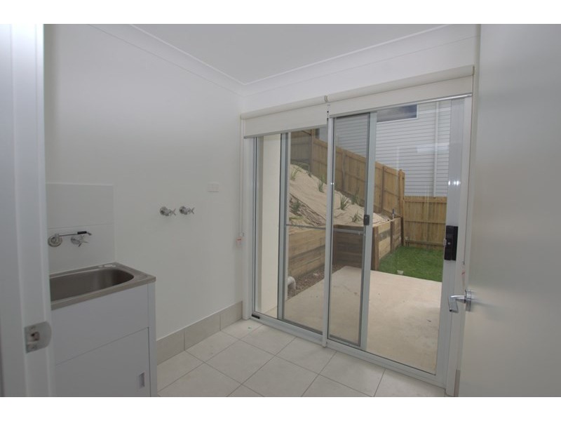 2 Gelu Court, Springfield Lakes QLD 4300