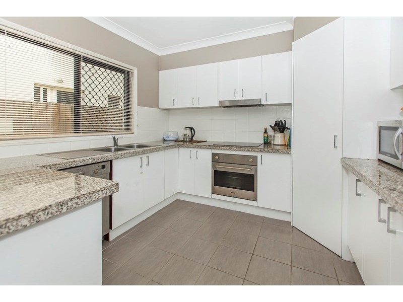 226 Lakeside Avenue, Springfield Lakes QLD 4300