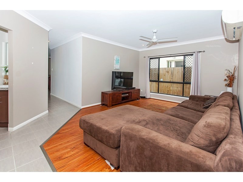 226 Lakeside Avenue, Springfield Lakes QLD 4300