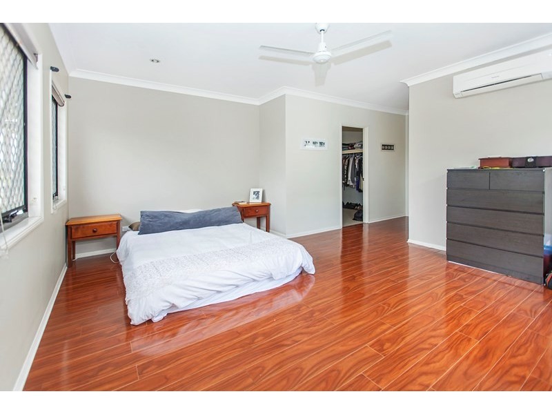 226 Lakeside Avenue, Springfield Lakes QLD 4300