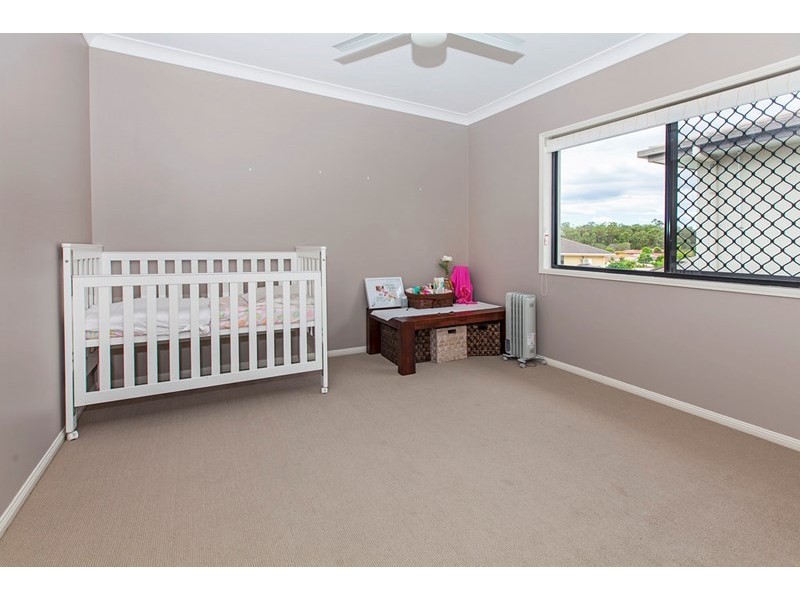 226 Lakeside Avenue, Springfield Lakes QLD 4300
