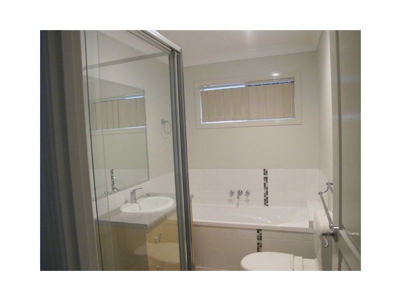 17 Grampian Street, Springfield Lakes QLD 4300