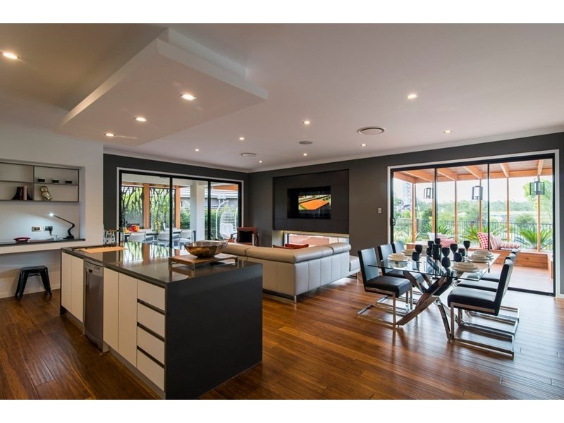 5 Valentine Circuit, Augustine Heights QLD 4300