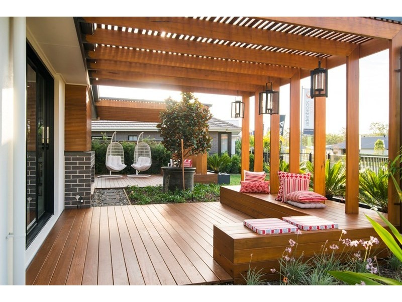 5 Valentine Circuit, Augustine Heights QLD 4300