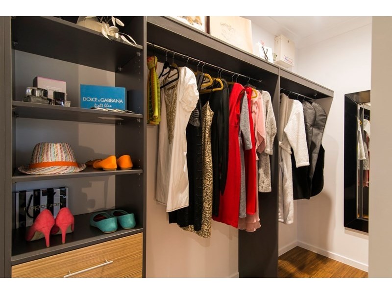 5 Valentine Circuit, Augustine Heights QLD 4300