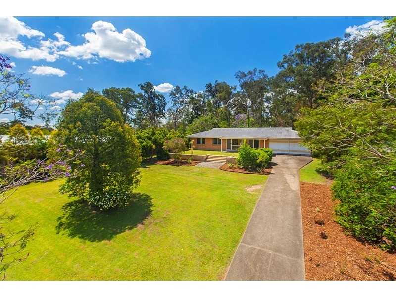 19 Hallett Avenue, Camira QLD 4300