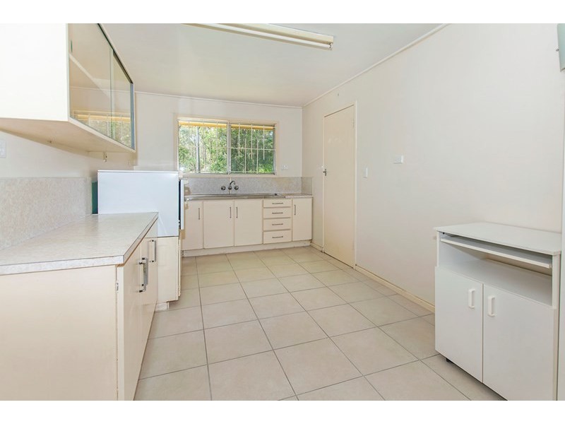 19 Hallett Avenue, Camira QLD 4300