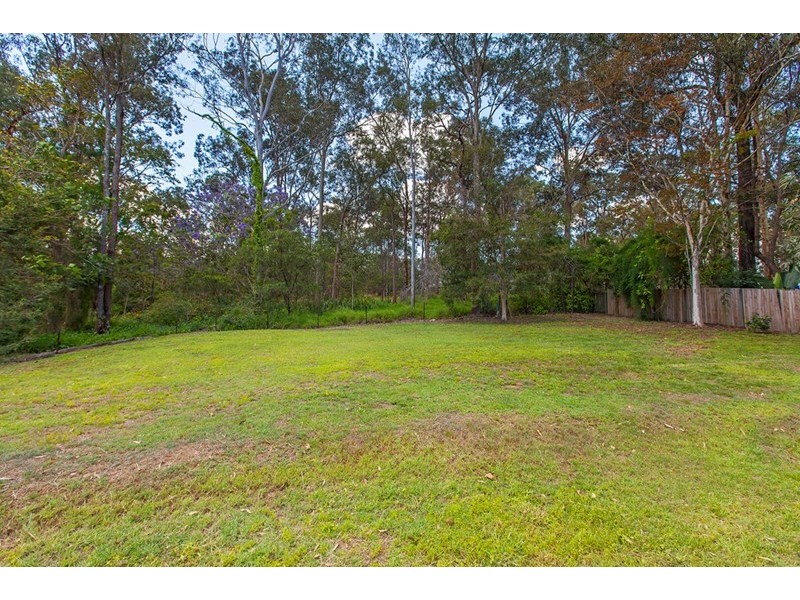 19 Hallett Avenue, Camira QLD 4300
