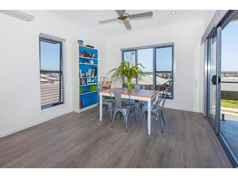 2/2 Neroli Drive, Springfield Lakes QLD 4300