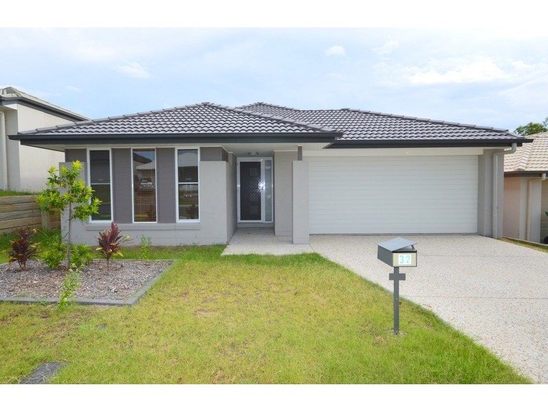 32 Hallvard Crescent, Augustine Heights QLD 4300