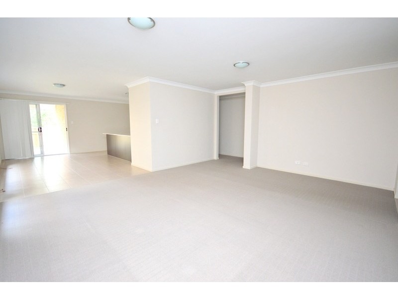 32 Hallvard Crescent, Augustine Heights QLD 4300