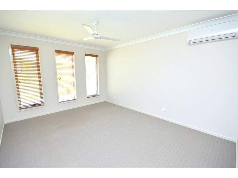 32 Hallvard Crescent, Augustine Heights QLD 4300