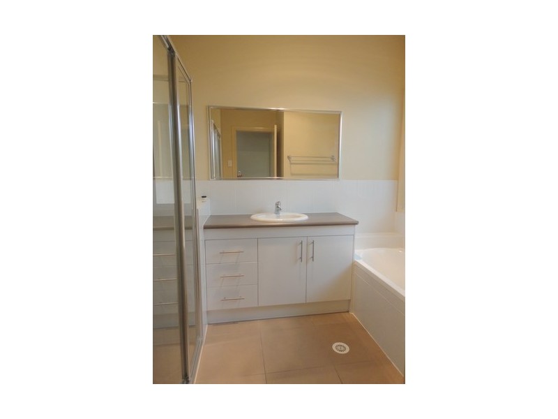 52 Atlantic Drive, Springfield Lakes QLD 4300