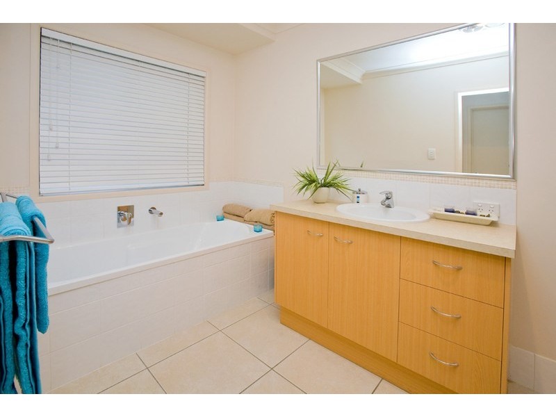 35 Highlands Terrace, Springfield Lakes QLD 4300