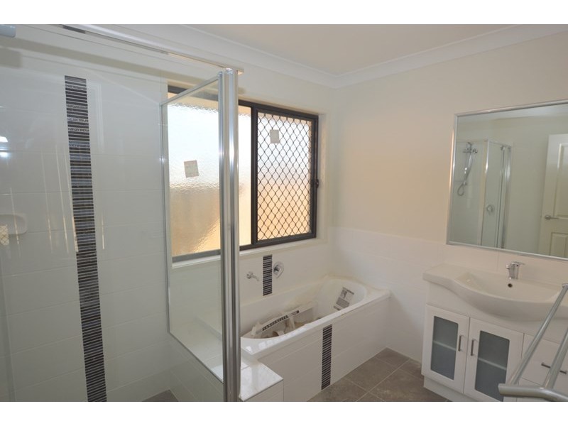 1 Zen Court, Springfield Lakes QLD 4300