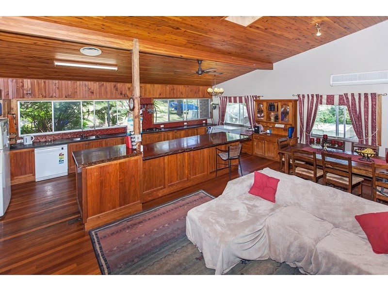 84-86 Hayes Avenue, Camira QLD 4300